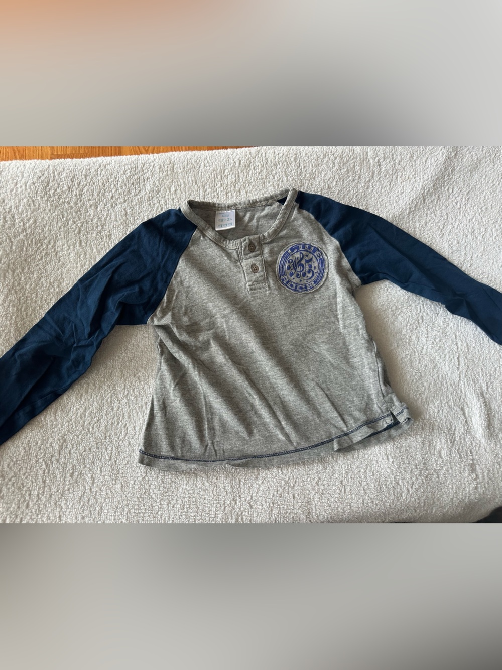 Gray & Navy Long-Sleeve Raglan Henley Top for Kids